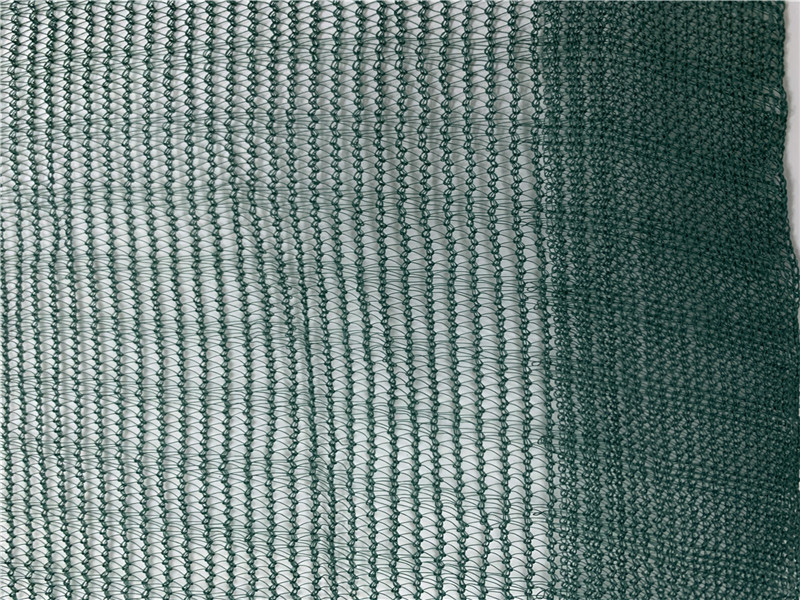 Rete per la raccolta delle olive verdi a triangolo del frutteto