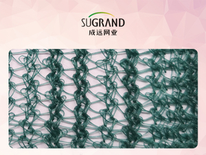 Rete per la raccolta delle olive verdi a triangolo del frutteto