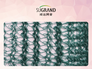 Rete per la raccolta delle olive verdi a triangolo del frutteto